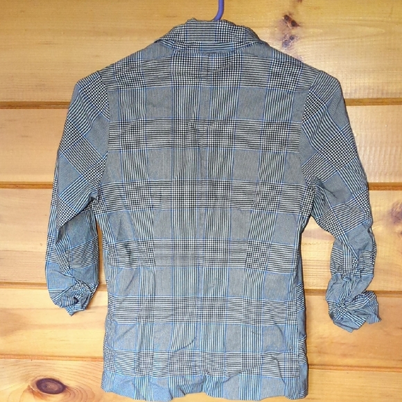 Elegant Checkered Women's Blazer - Picture 6 of 6